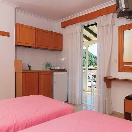 Cosmopol 3* Lefkáda